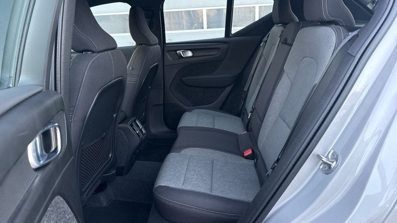 Volvo XC40 2.0 B3P Core 5dr Auto Petrol Estate